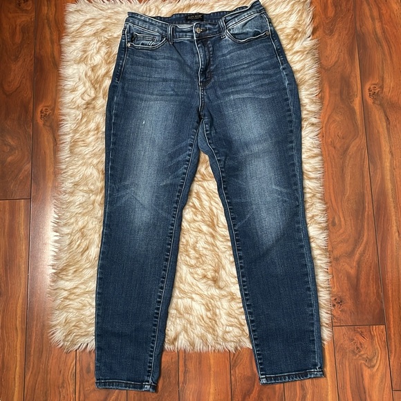 Judy Blue slim fit high rise - Picture 1 of 6